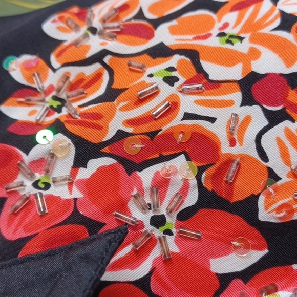 Bob Mackie Wearable Art Black/Pink Floral 100% Silk Top, Sequins, 21" PTP, 28" L - Picture 5 of 8